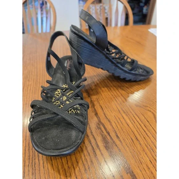 Skechers Sandals Strappy Black Wedge Heel Women's 10 Platform Crossed Wires