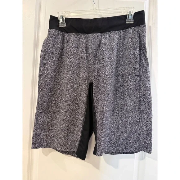 Lululemon Mens Heathered Grey Athletic Training Shorts‎ Rear Zip Pocket Size S/M