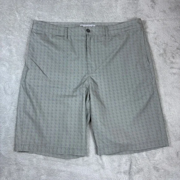 TravisMathew Shorts Mens 38 Grey Patterned Performance Golf Stretch