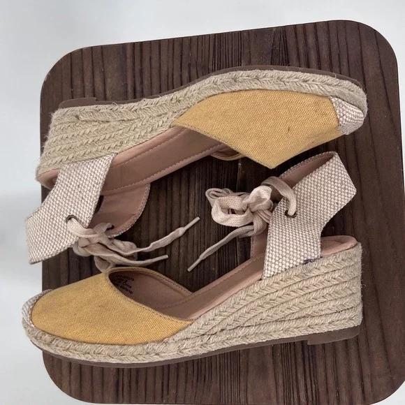 Journee Collection Mustard Yellow Canvas Espadrille Wedge Ankle Tie Sandals 9