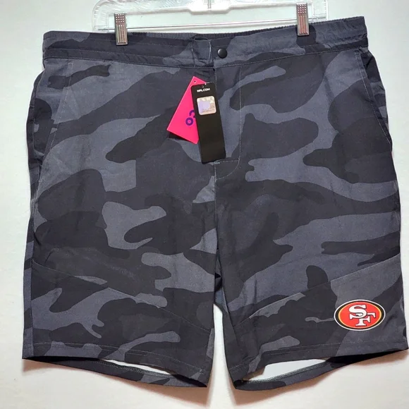 NFL Apparel Gray Camouflage Shorts with San Francisco 49'ers Logo Size XL. #670‎