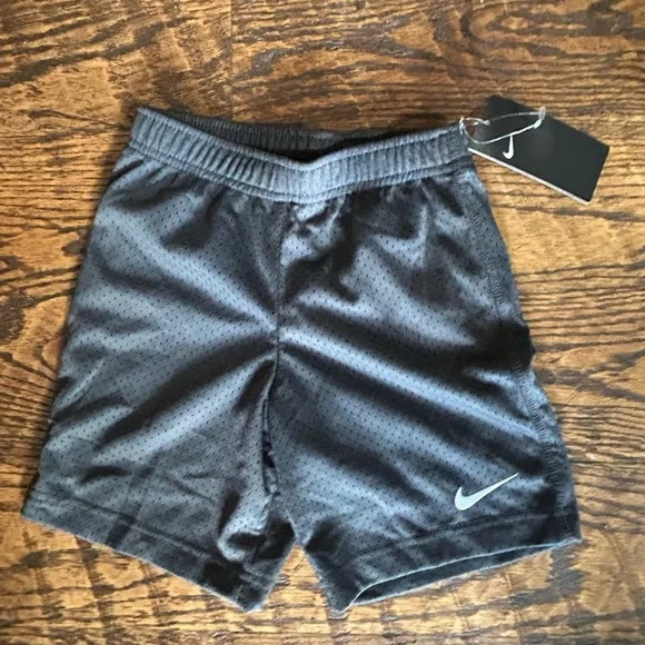 NWT Nike Youth Mesh Short Dark Grey Sz 5-6 M