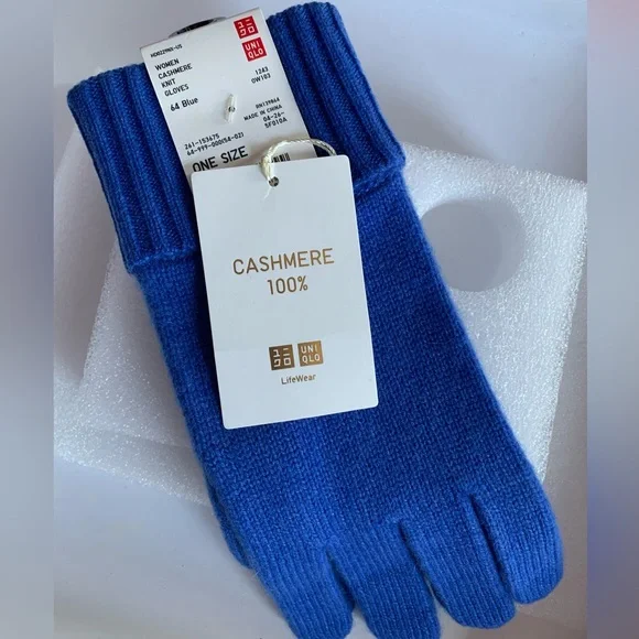 Uniqlo Cashmere 100% Knit Blue Gloves (woman’s gloves, one size