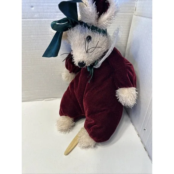 Sugar Loaf 2007 Soft Cute‎ Mouse In A Red Dress And Green Rib On. 13