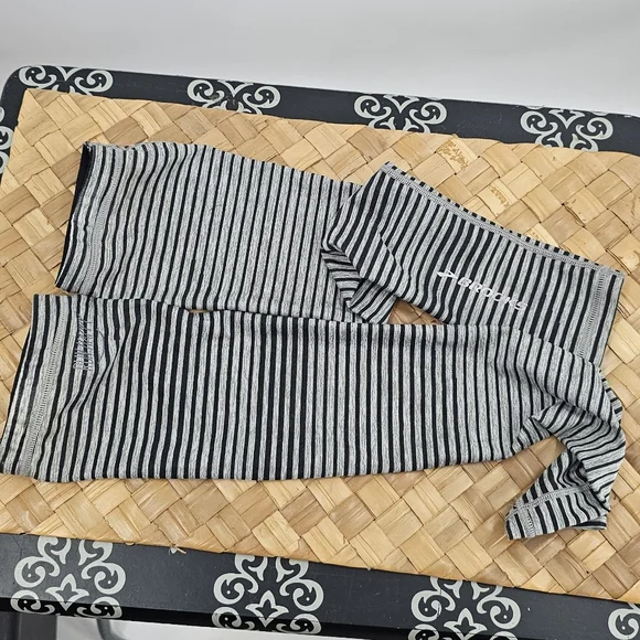 Brooks Armwarmers Striped Black Gray Size M/L