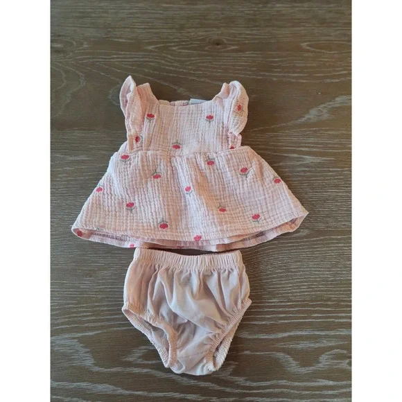 Nicole miller baby girl‎ romper 3-6 mos