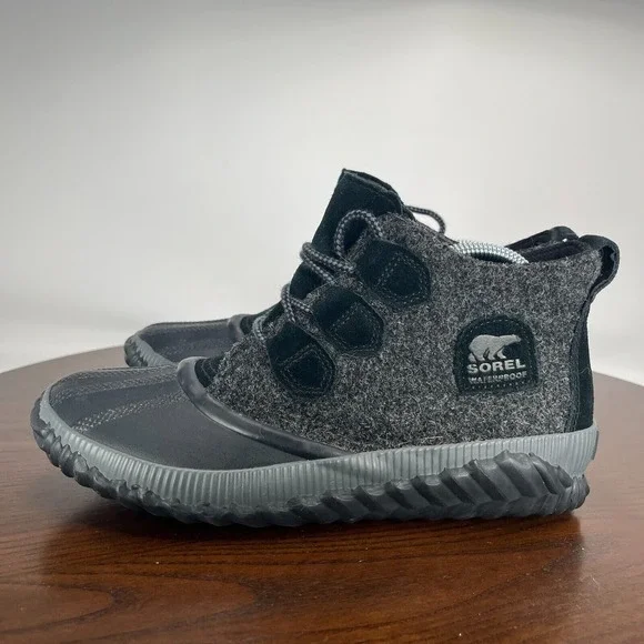Sorel Out N About Plus Women's 7 Gray Black‎ Waterproof Duck Rain LL3650-010