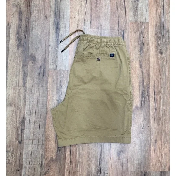 GAP Men's XL Khaki Pull-On Shorts Elastic Waist Drawstring 98% Cotton‎