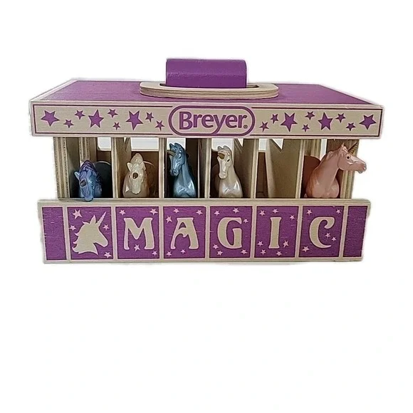 Breyer‎ Horses Unicorn Magic Wooden Stable Playset with 5 Unicorns Model #59218