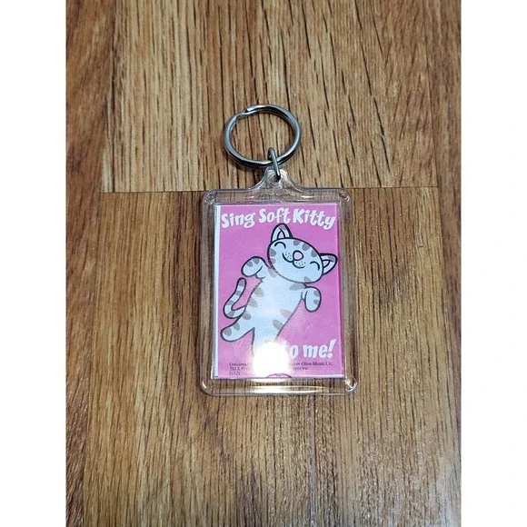 Big Bang Theory Pink Sing‎ Soft Kitty Plastic Keychain