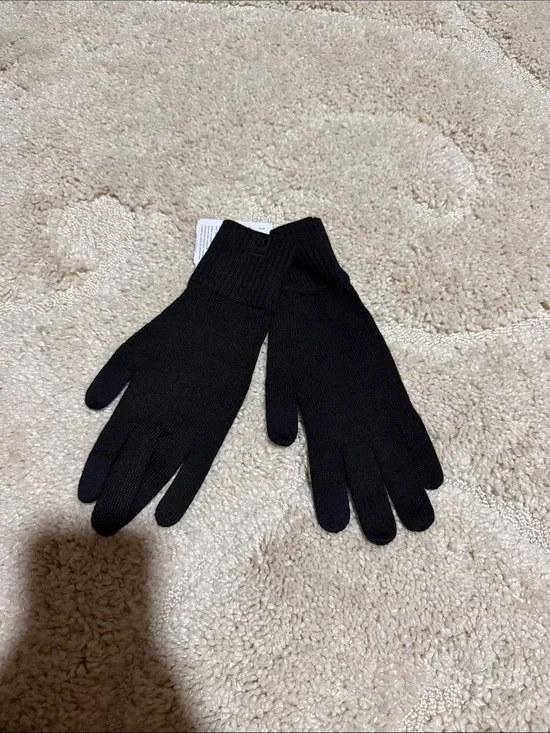 Lululemon Gloves