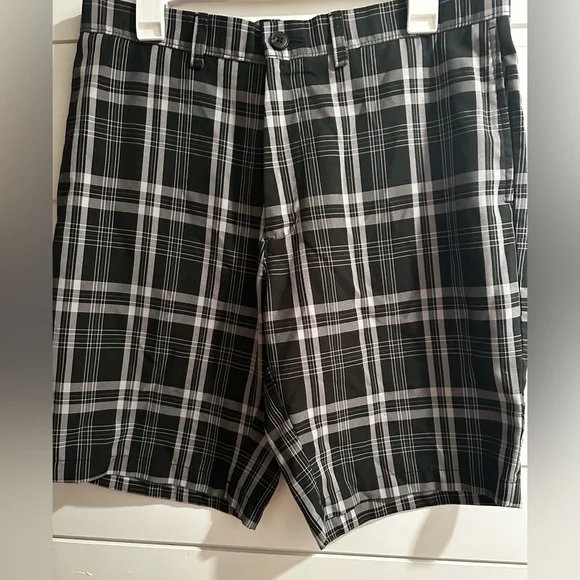 Hagger H26 Plaid Black/Gray Men's 5 Pocket Golf Shorts Sz 34