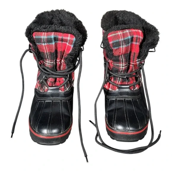 Bass Skeeter Women's Red Plaid‎ Faux Fur Duck Boots Sz 7M Waterproof Winter Snow