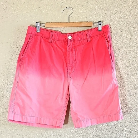 Vineyard Vines Short.