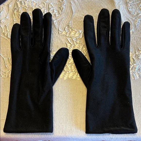 Berkshire Dressy Black Women's Gloves; Perfect Condition;Made of Nylon Spandex.