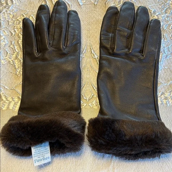 Fownes Women's Elegant Dark Brown Leather Gloves with Plush Fur Cuff; Size XL