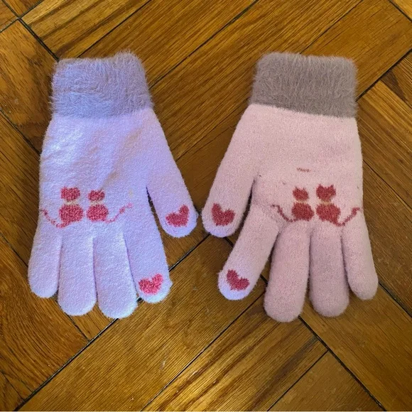 Kawaii Pink and Grey Gloves with Cat and Heart Design