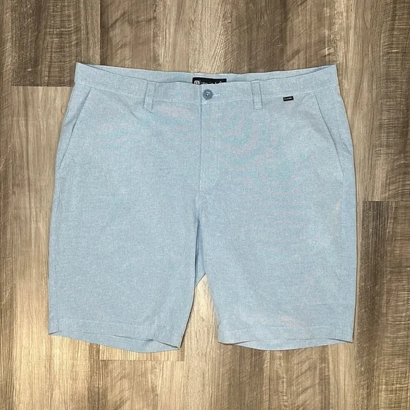 Travis Mathew Golf Shorts - 40