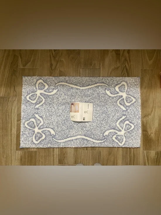 Rachel Ashwell ❤️White Bow Cozy Bath Rug 20x32”Sky Blue NWT