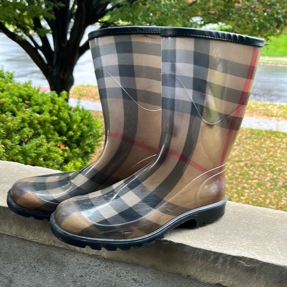 Burberry Rubber Rain Boots in Classic Burberry Plaid