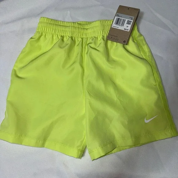 Nike Kids' Dri-FIT Multi Woven‎ Shorts in Light Lemon Twist/White, size XS