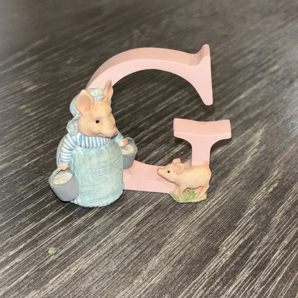 Peter Rabbit Alphabet Figurine Enesco 2005 Letter G Aunt Pettitoes A4999