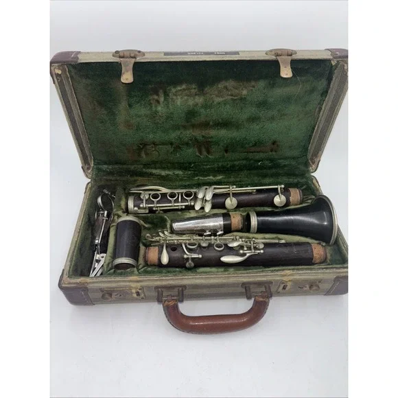 LeBlanc/Noblet Normandy 4 Wood Clarinet, France with Original Case. 96