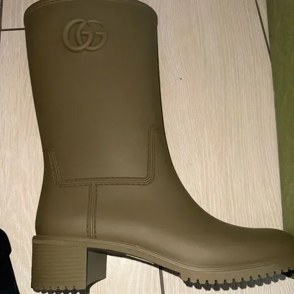 Nwt Gucci Women's Olive rain boots