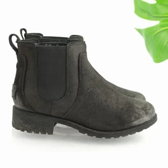 UGG Womens Bonham Boot Size 7 Waterproof Black Distress Suede Chelsea Lug Bootie