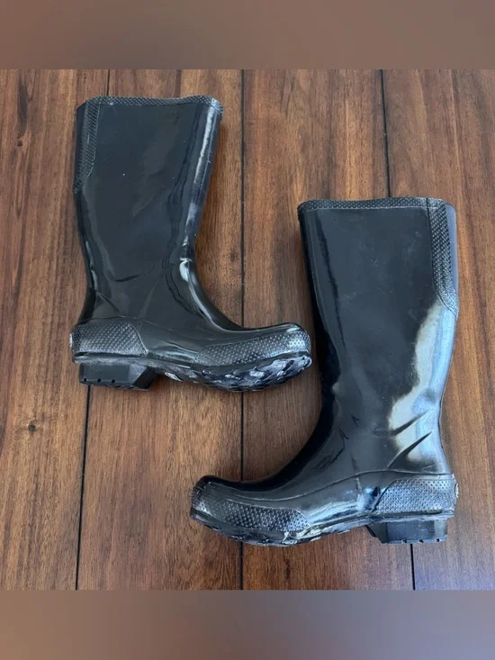 Crocs Women’s Tall Black Glossy Rain Boots Size 8