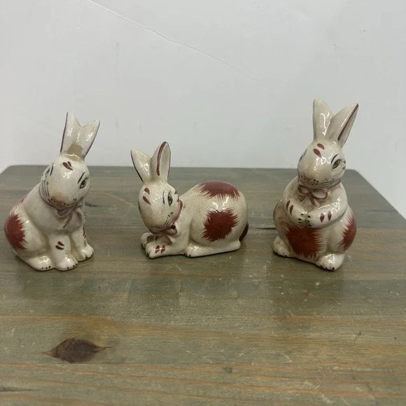 Lot Of 3 Staffordshire Style Bunny Rabbit Small Porcelain Figurine 3-4