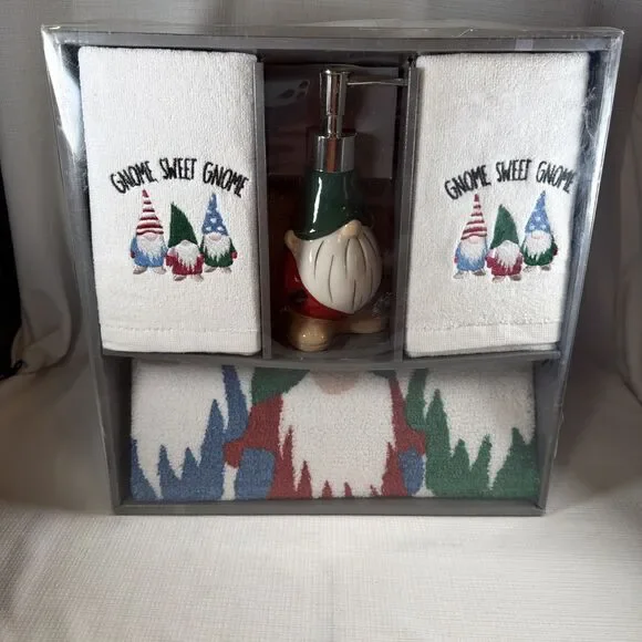 Christmas Gnome Bathroom Set NIB 4pc Soap Dispenser Embroidered Towels Bath Rug