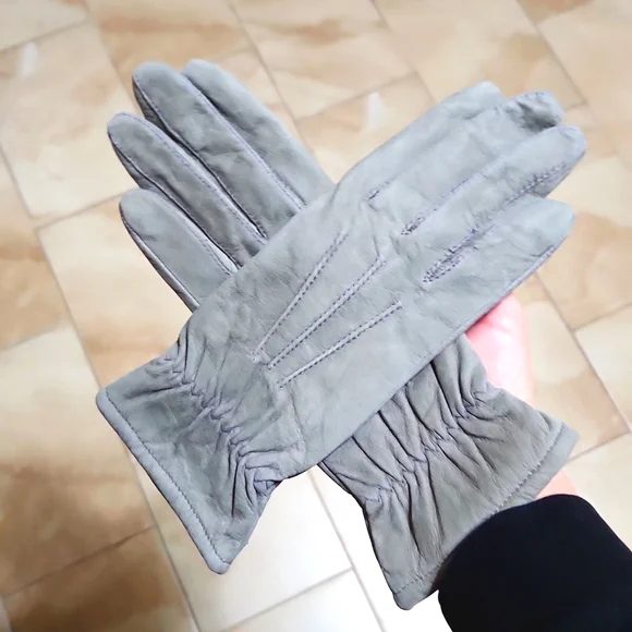 Fownes Ladies Dove Gray Fine Leather Gloves