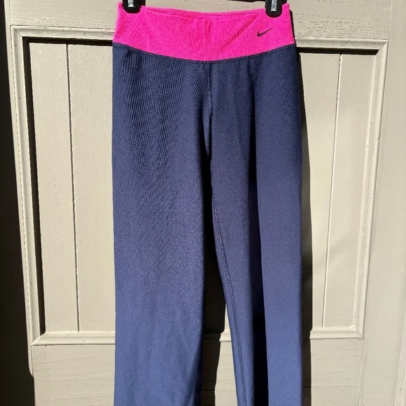 Nike Legend Regular Fit athletic pants navy pink Medium
