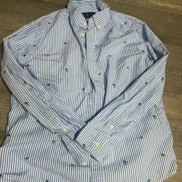 Ralph Lauren Natural stretch Boys striped sneaker Button down. Size L.