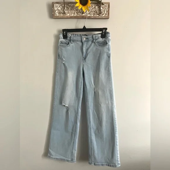 FOREVER 21 Kids Light Wash Distressed Wide Leg Jeans Size 13/14