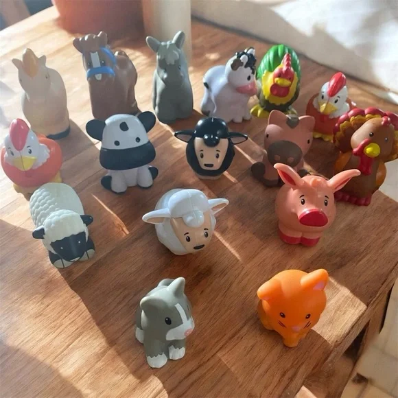 Fisher-Price Little People 14 Piece Set 2 Peekaboo Farm Animals Kids Play Set