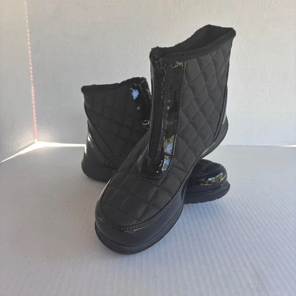 Totes Women's Black Quilted Zip Winter Snow Boots Size 6‎