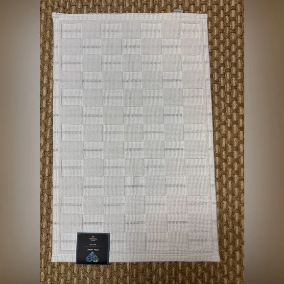 Made In Portugal Textured Bath Rug COTTON OEKO-TEX White 20x31”By Vital Home NWT