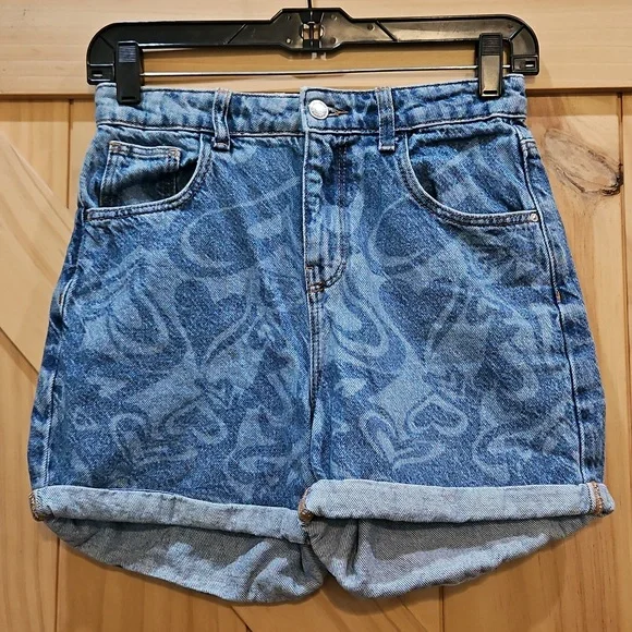 Denim Co | Heart Print Adjustable Waistband Denim Mom Shorts | Size 11-12