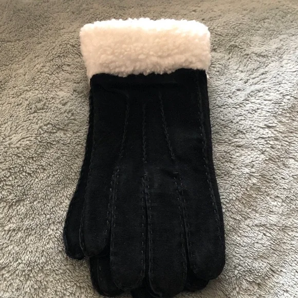 NWOT Black Gloves with White Fur Trim suede