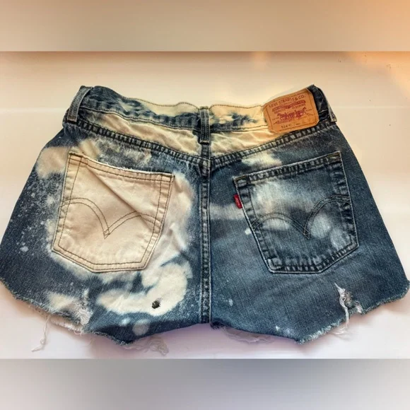 Levi 514 Distressed Denim Womens Jeans Shorts size 16