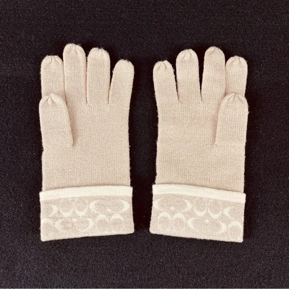 NWOT Coach Miniature Signature C Gloves Metallic Gold with Ivory/Cream