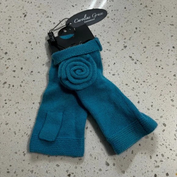 NWT 100% Cashmere Fingerless Gloves