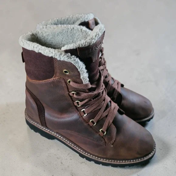LL Bean Rugged Cozy Boots Womens 9 Brown Leather Sherpa Vibram Sole *No Insoles