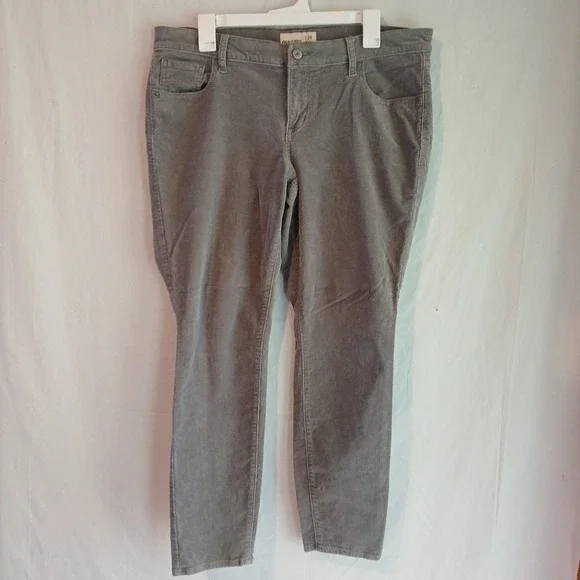 Old Navy Girls Size 16 Gray Corduroy Pants 36