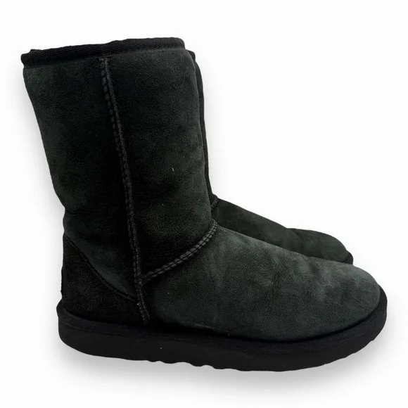 UGG Women's Boots Classic Short II Black Size 6