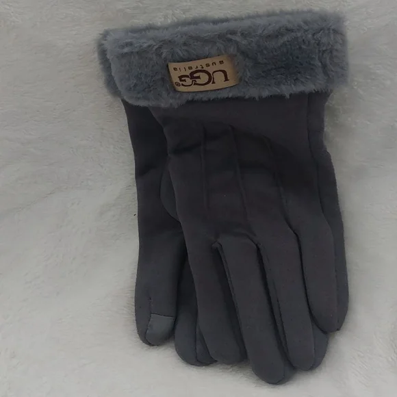 UGG Gray One Size Gloves & Mittens