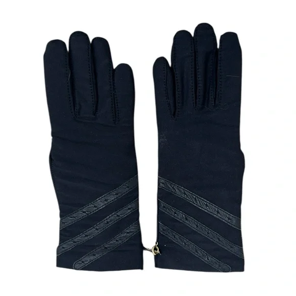 Nwot unbranded Black stretch fabric lined Gloves one size