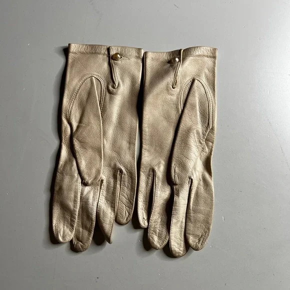 Vintage Cream Leather Dress Gloves Pearl Button 1950s Mid Century Bridal Ivory